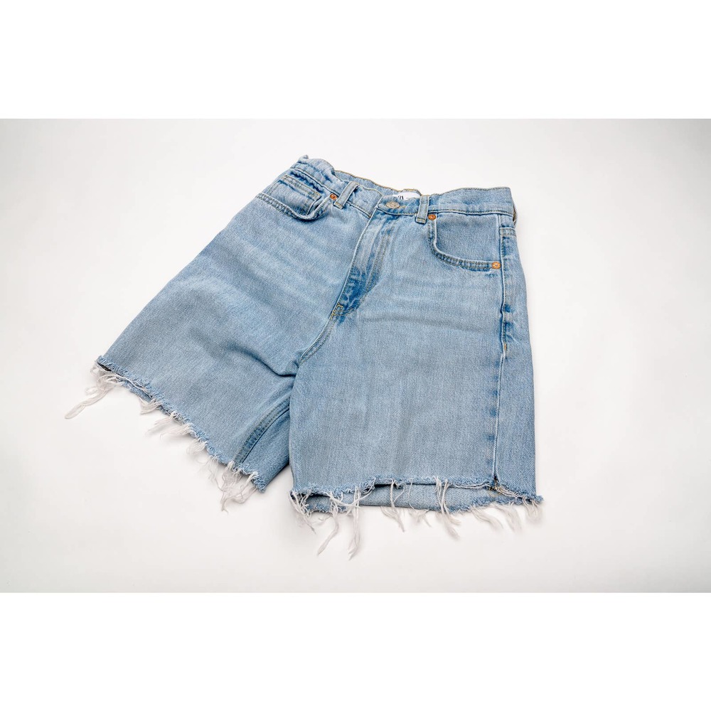 Zara Bermuda high rise cut-off shorts size 4